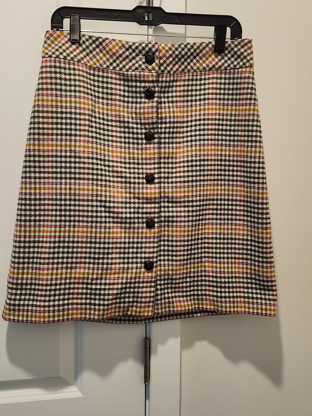 Talbots Houndstooth Button-Front Skirt in Green, Salmon & Yellow, Tan